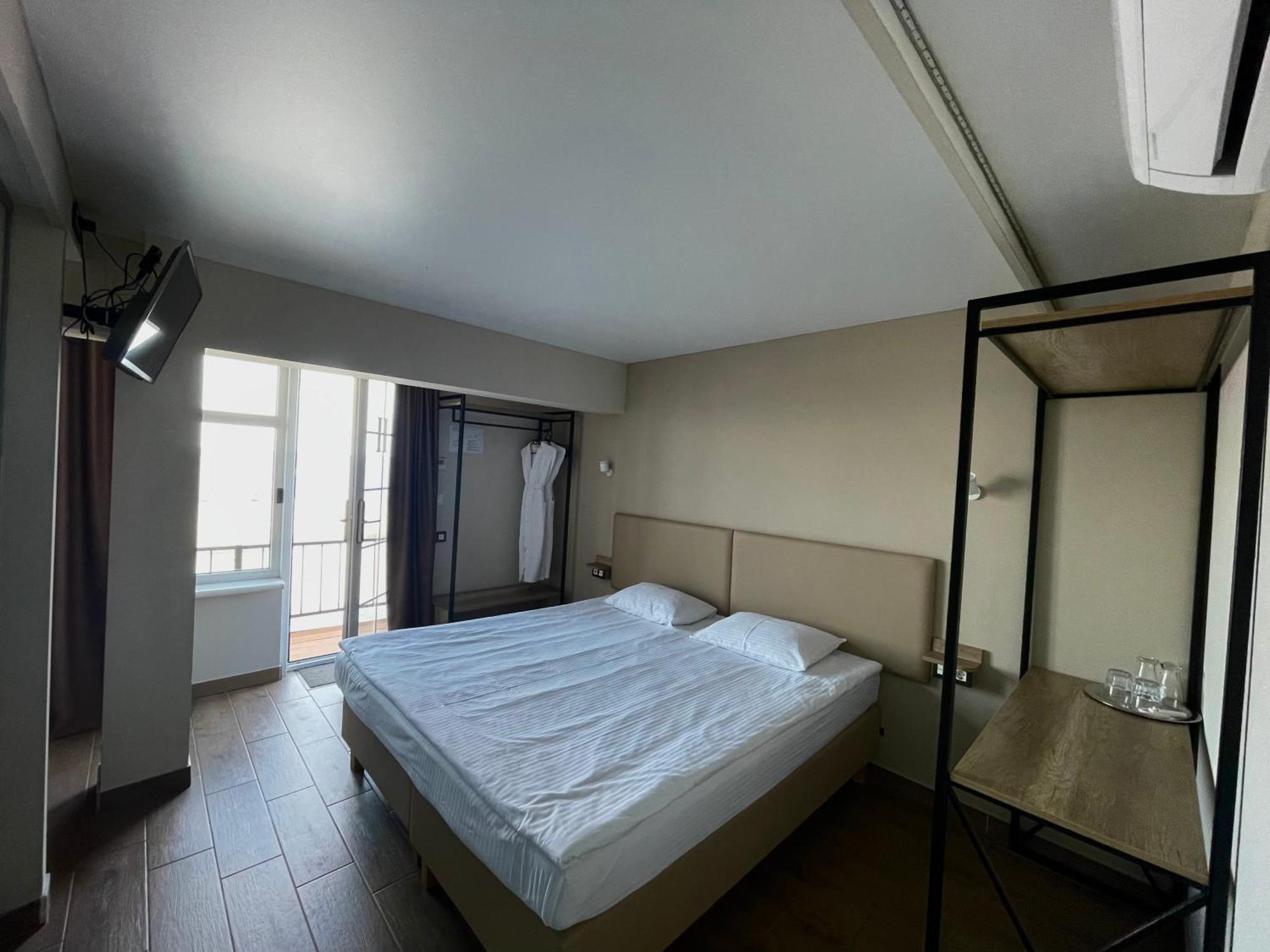 Boutique Dacha Lanzheron Отель 3*